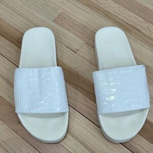 White Freda Salvador slides size 10